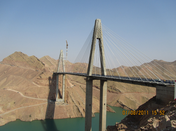  دانوش  صالحی